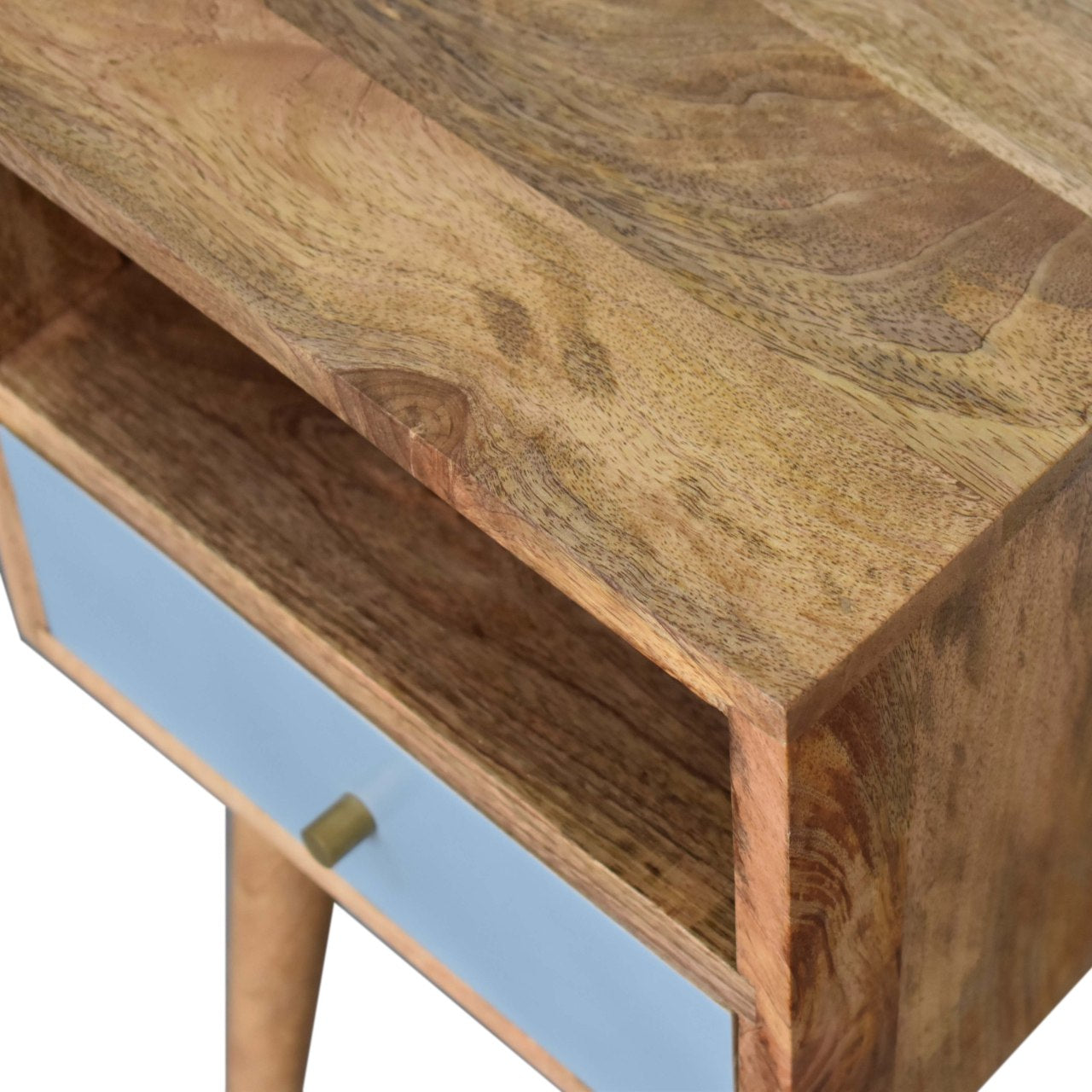 WillowStone artisan furniture