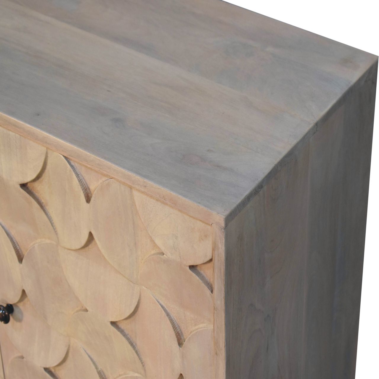 WillowStone artisan furniture
