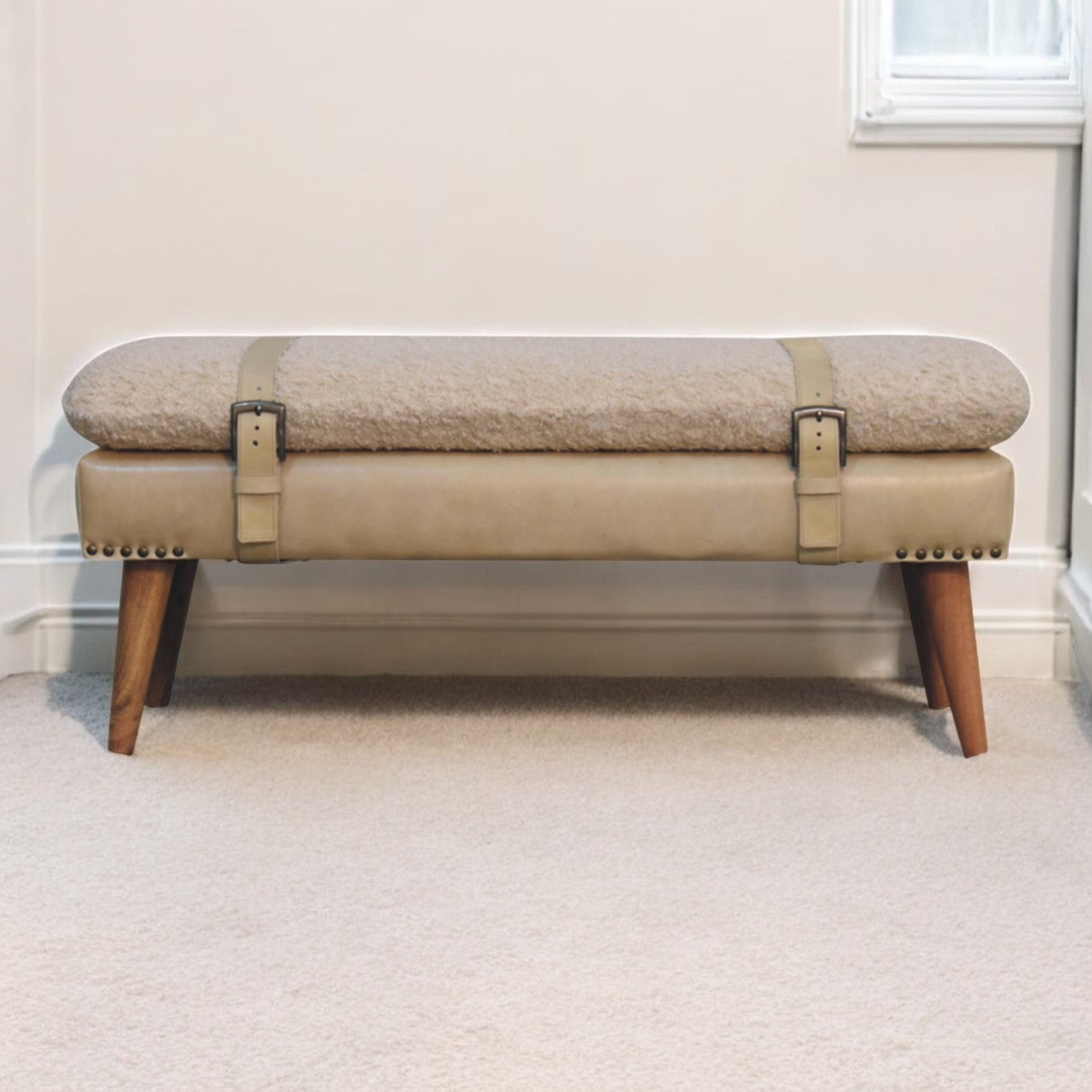 WillowStone Boucle x Beige Leather Bench