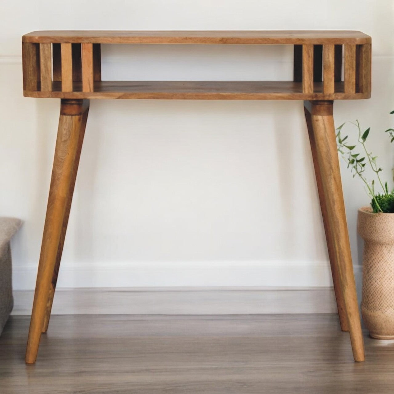 WillowStone Slatted Oak-ish Console